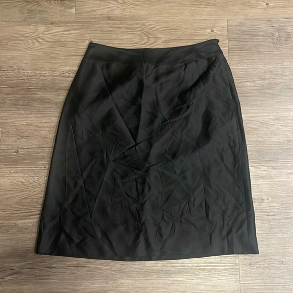 Ann Taylor Petites Vintage Silk A-line Skirt Black 8P - Picture 4 of 6